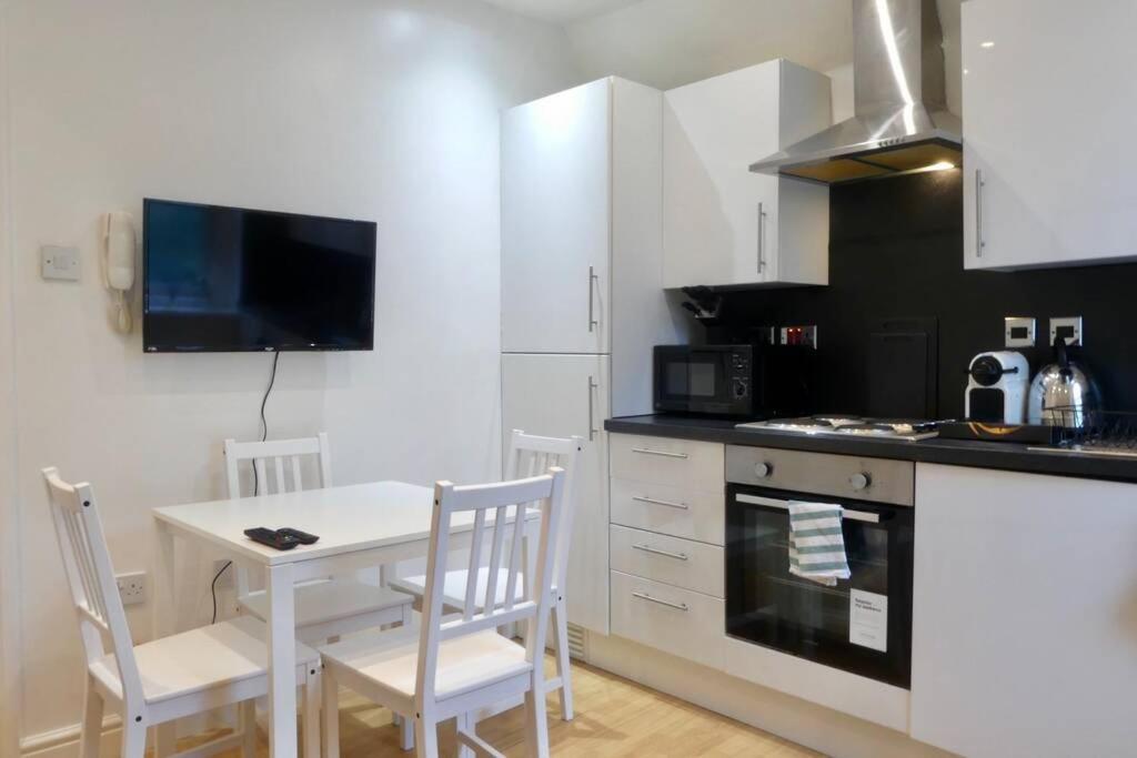 2 Bedroom Apartment Nr City Centre, Uni & Parks Cardiff Exterior foto