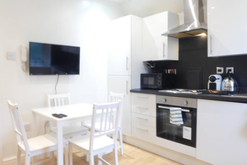 2 Bedroom Apartment Nr City Centre, Uni & Parks Cardiff Exterior foto